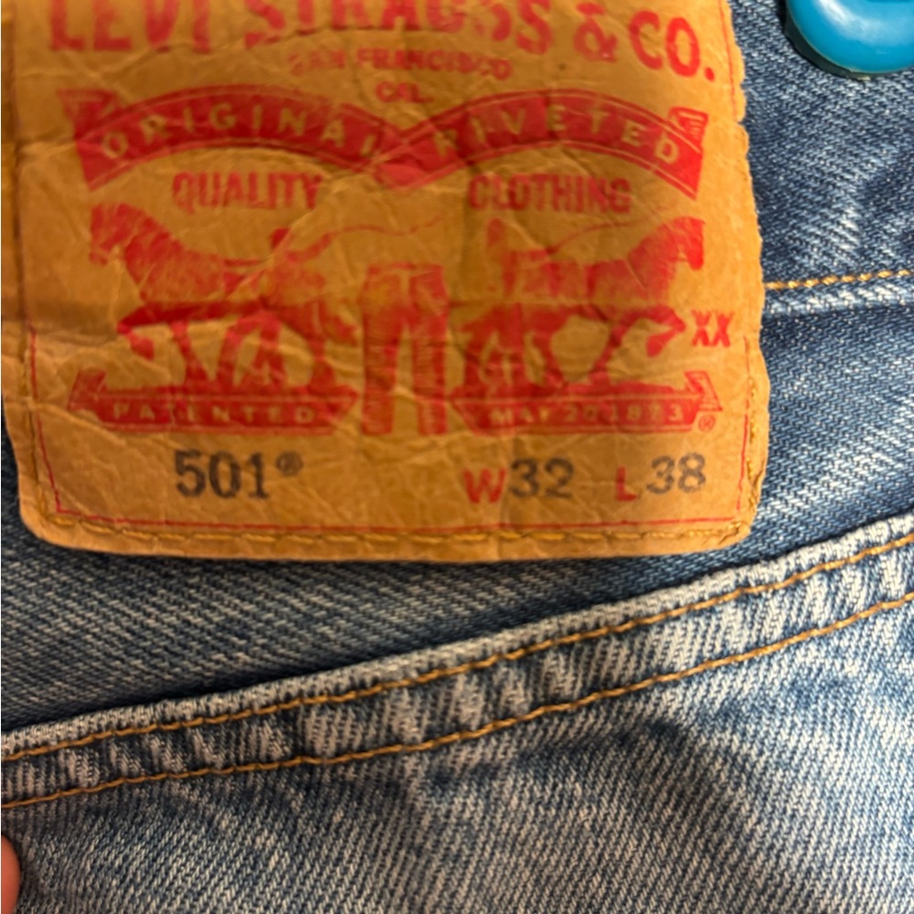 Levi's Women’s Distressed Straight Blue Jeans - Picture 4 of 4